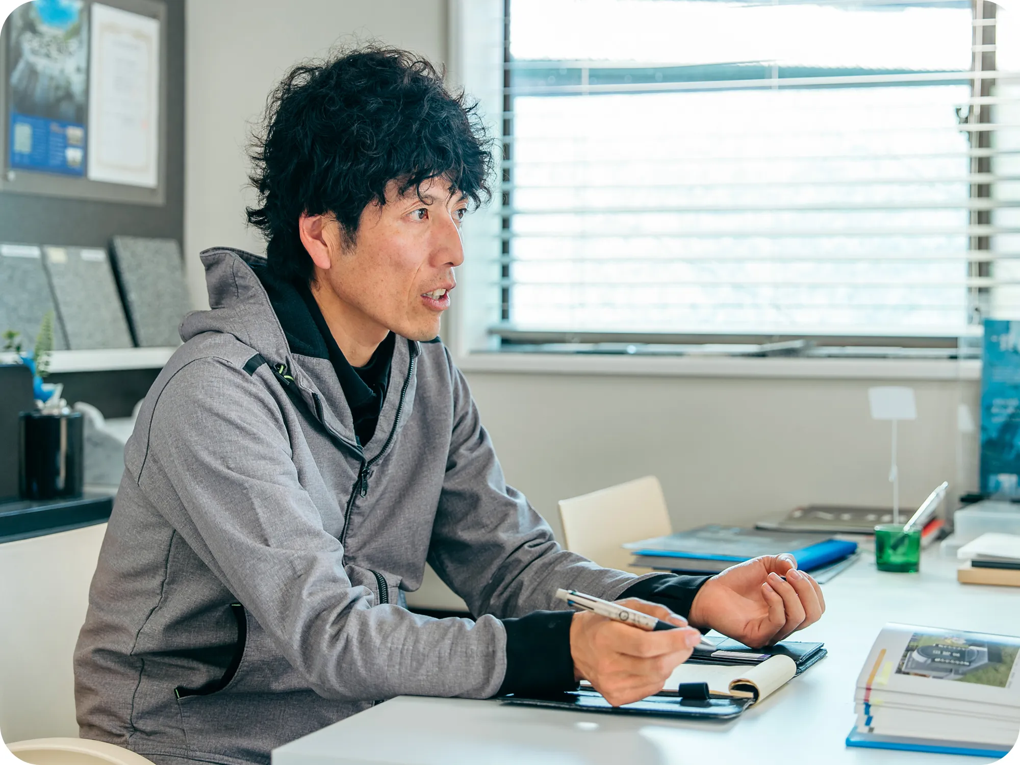 お墓じまいは、見た目以上に手順や関係者への配慮が大切な作業です。