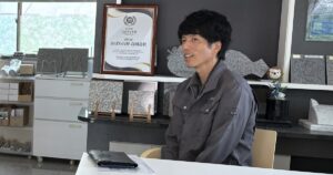 広島テレビ『テレビ派』の取材を受けるおばら石材代表 小原俊之